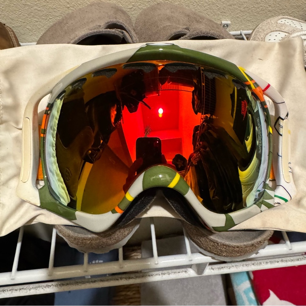 Oakley Crowbar Snow Goggles Fire iridium lense